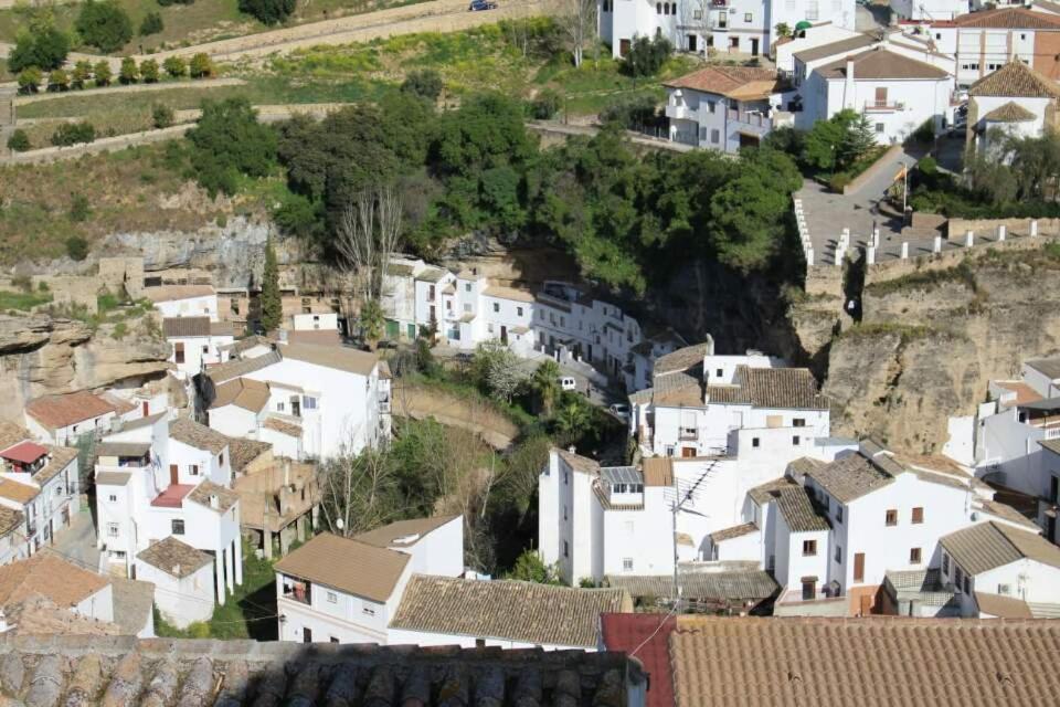 Alojamiento Rural Carmen Setenil De Las Bodegas Exteriör bild