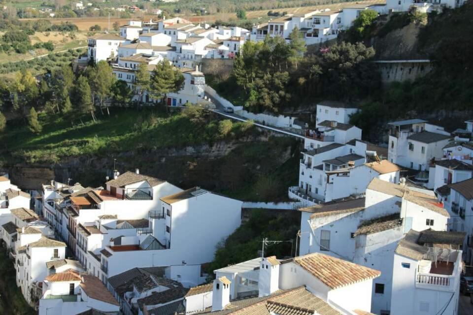 Alojamiento Rural Carmen Setenil De Las Bodegas Exteriör bild